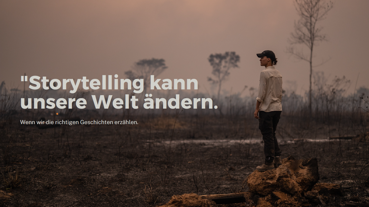 Foto von Louisa Schneider mit Aufschrift: Storytelling kann unsere Welt ändern- Wenn wir die richtigen Geschichten erzählen. 