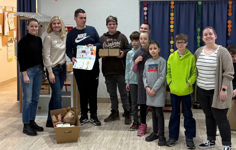 Foto der Förderschulkinder bei der Preisübergabe in Dohr