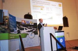 Bernhard Andre, Energieberater der Verbraucherzentrale Rheinland-Pfalz gab einen Überblick, wie sich die Installation einer PV-Anlage lohnen kann.